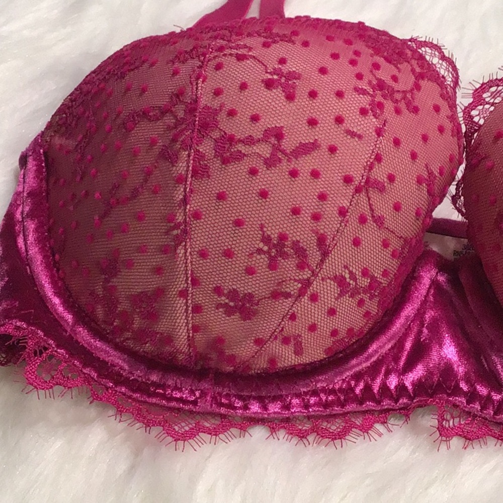 Victoria’s Secret -Sz 32DD / 32E - Dream Angel bra - Picture 3 of 7